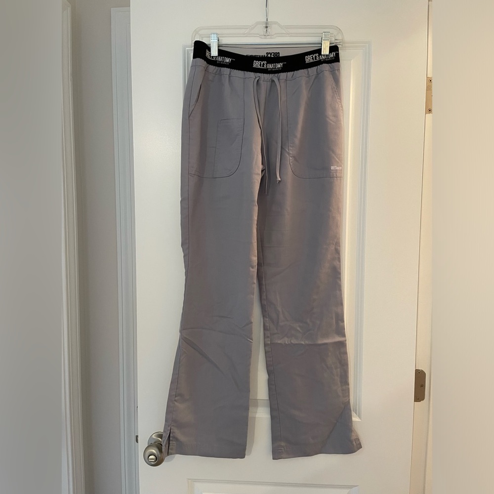 Greys Anatomy by Barco Active scrub pants, light gray, size small